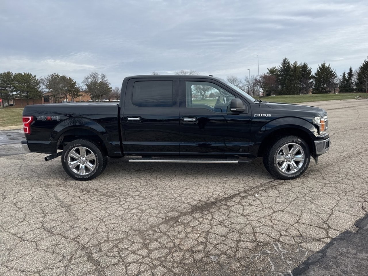 Used 2018 Ford F150 XLT w/ Equipment Group 302A Luxury image 9