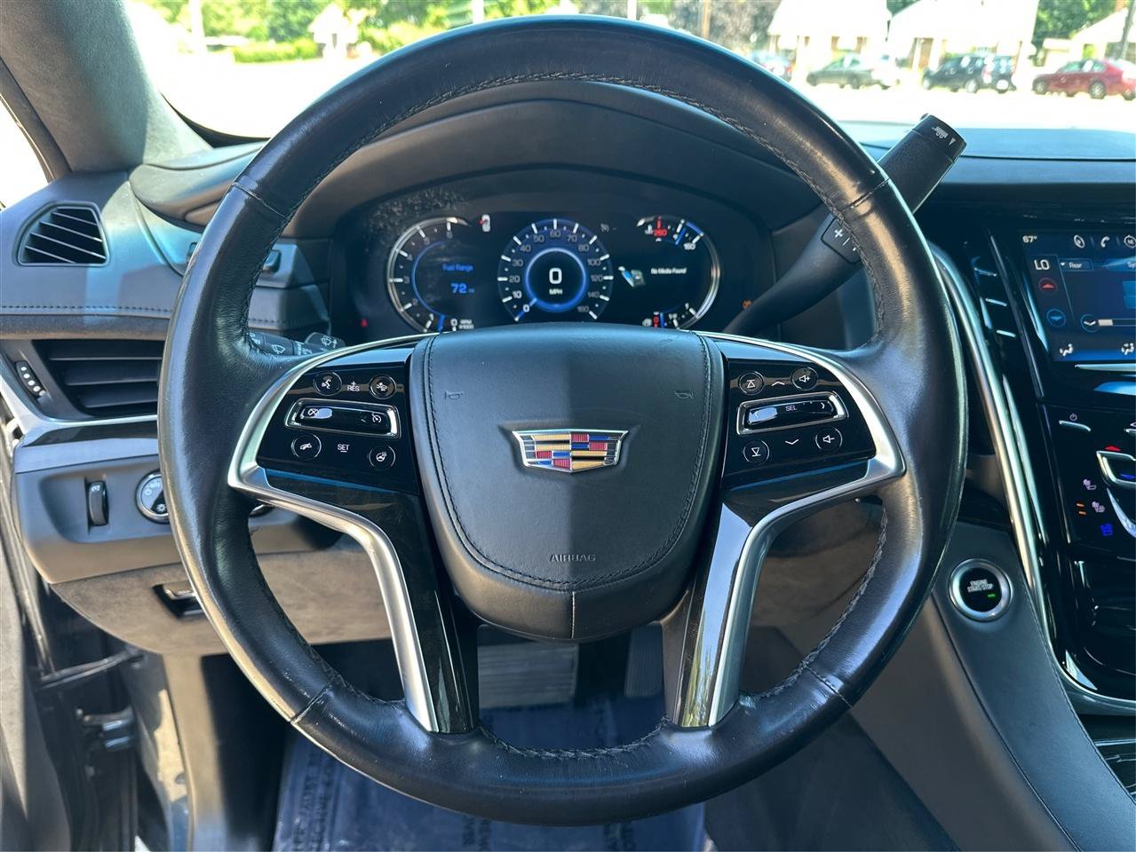 Used 2019 Cadillac Escalade ESV Platinum AWD/4WD image 17