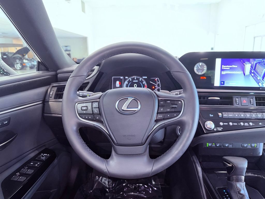 Certified 2024 Lexus ES 350 w/ Premium Package FWD image 17