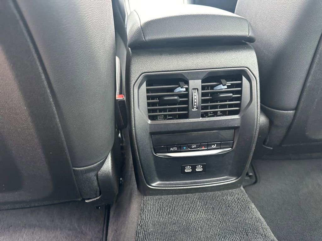 Used 2025 BMW 330i xDrive Sedan image 26