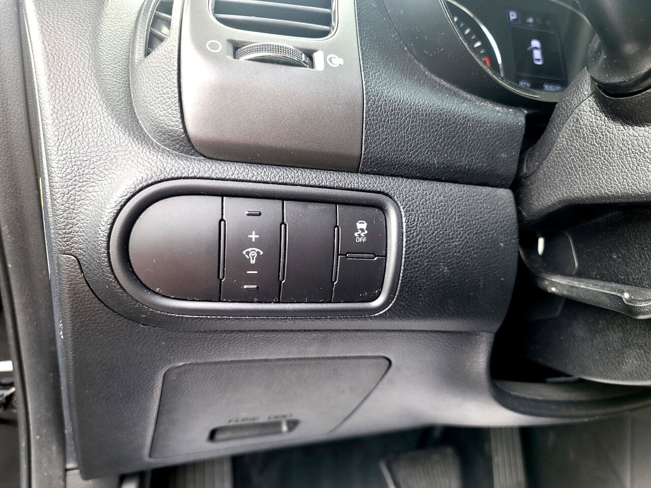 Used 2018 Kia Forte LX w/ LX Rear Camera Package image 21