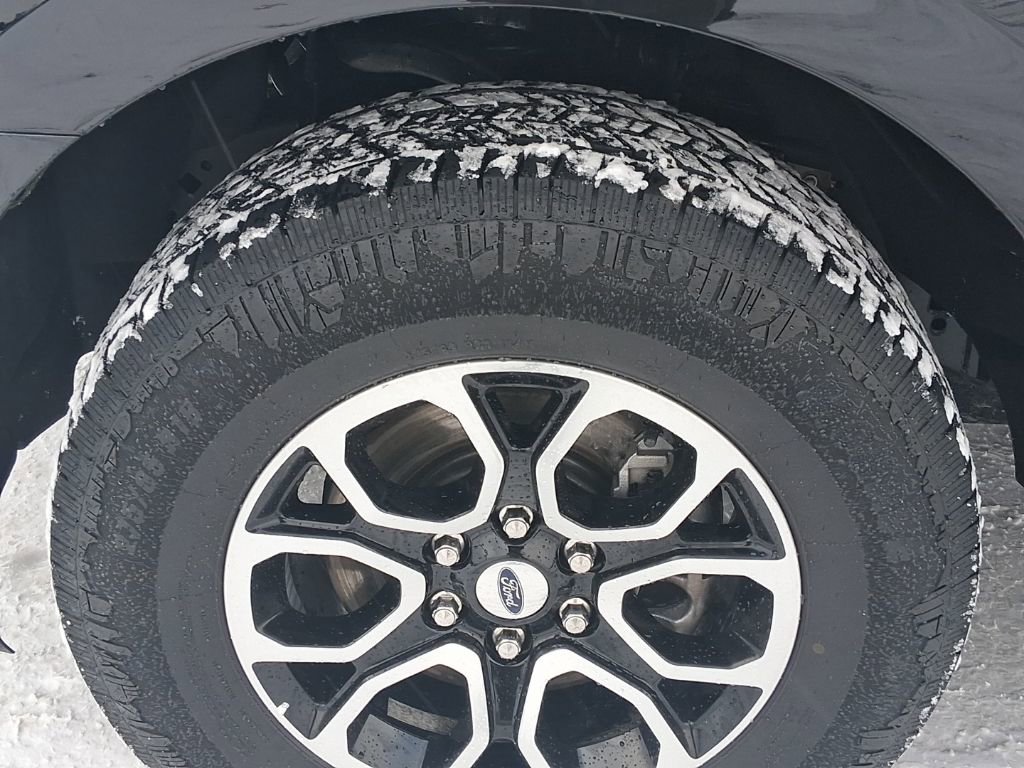 Used 2024 Ford Expedition Max XLT image 13