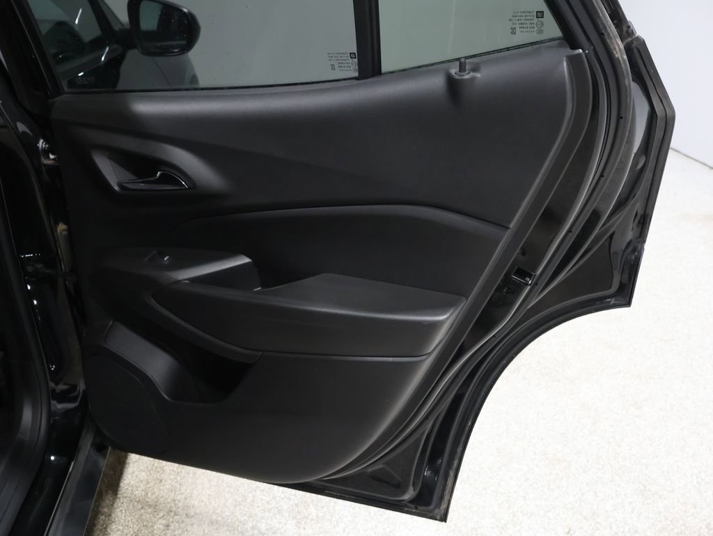 Used 2024 Chevrolet Trax LT w/ Driver Confidence Package FWD image 20