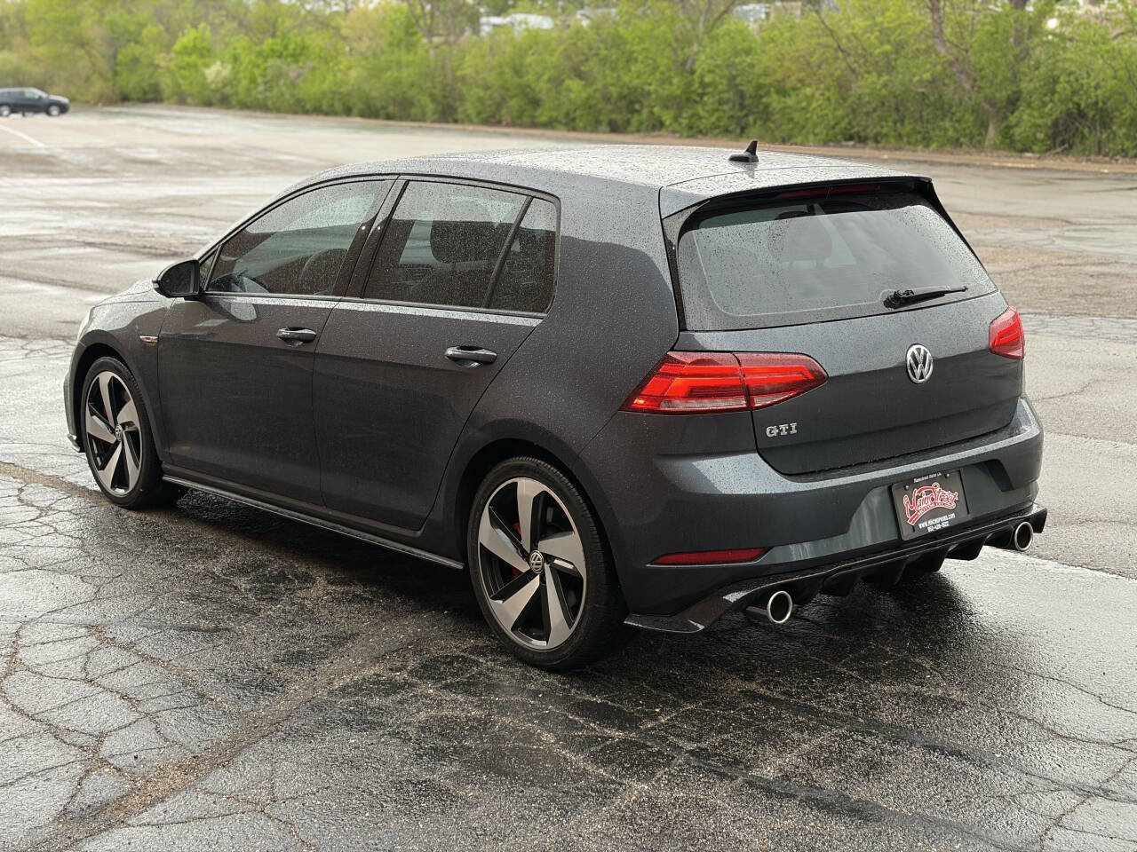 Used 2018 Volkswagen GTI SE w/ SE Leather Package FWD image 5