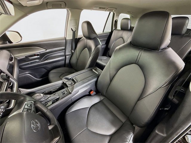 Used 2024 Toyota Grand Highlander XLE image 5