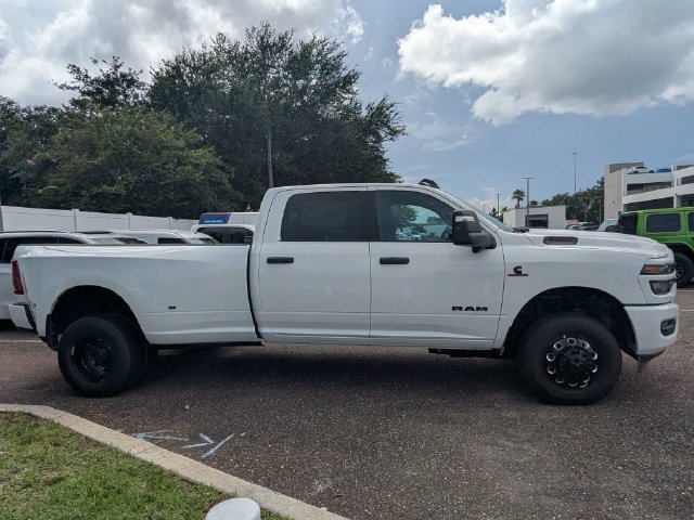 New 2026 RAM 3500 Big Horn AWD/4WD image 3
