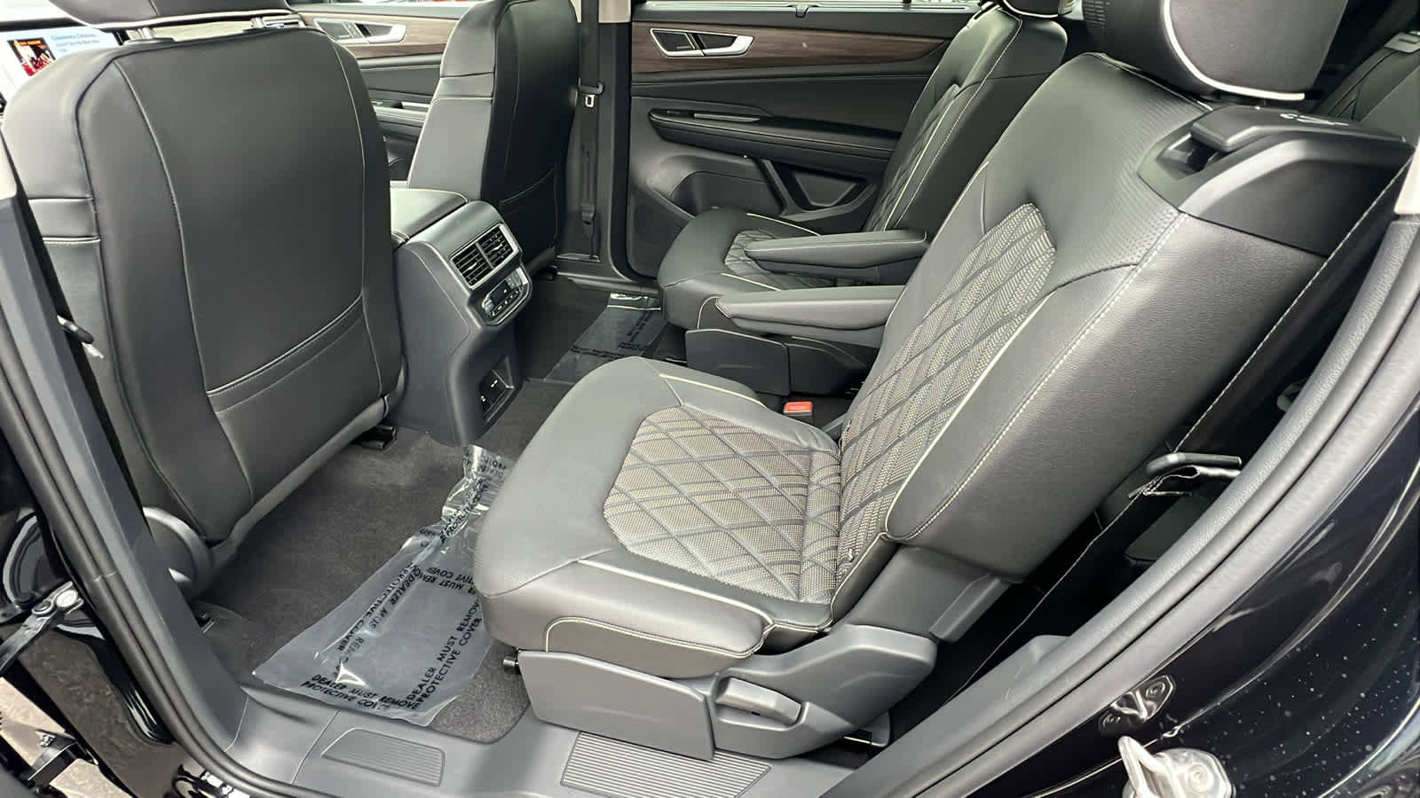 New 2026 Volkswagen Atlas SEL Premium R-Line image 24