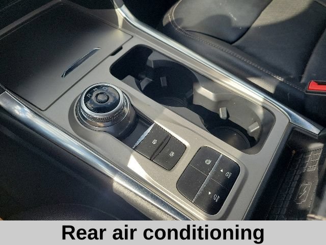 Used 2023 Ford Explorer Limited w/ Equipment Group 301A RWD image 7
