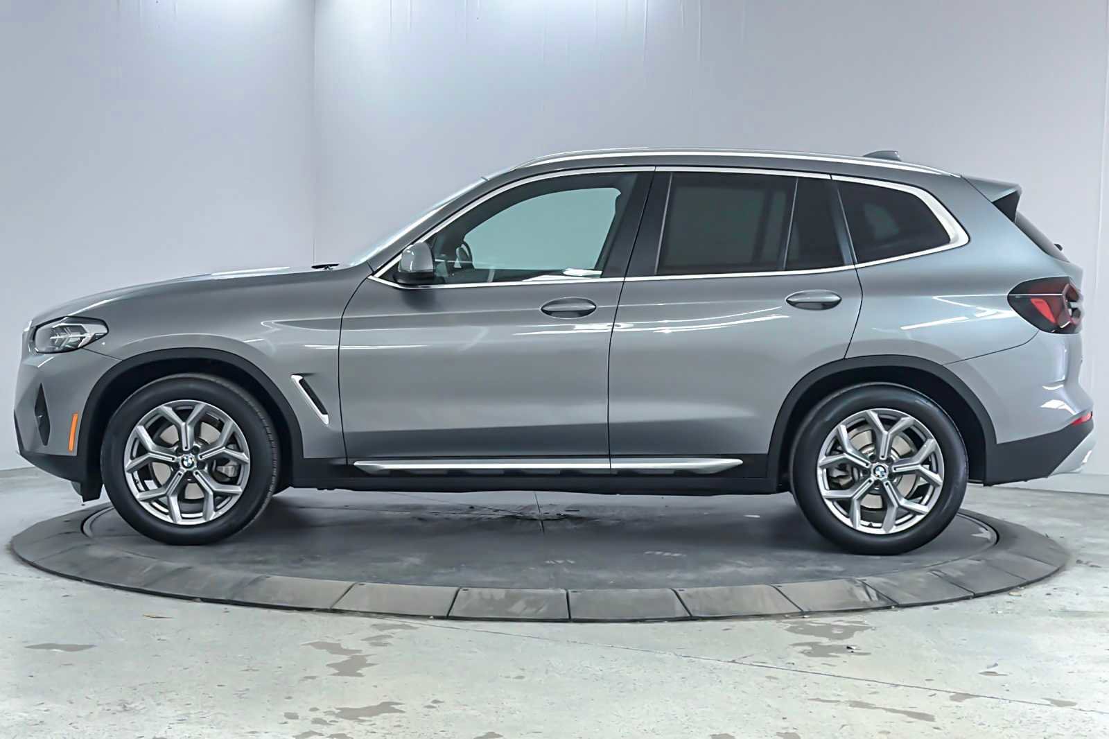 Used 2023 BMW X3 sDrive30i w/ Convenience Package image 5