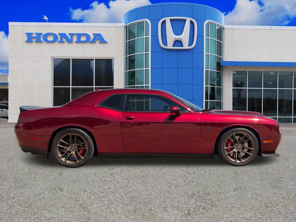 Used 2023 Dodge Challenger SRT Hellcat RWD image 2