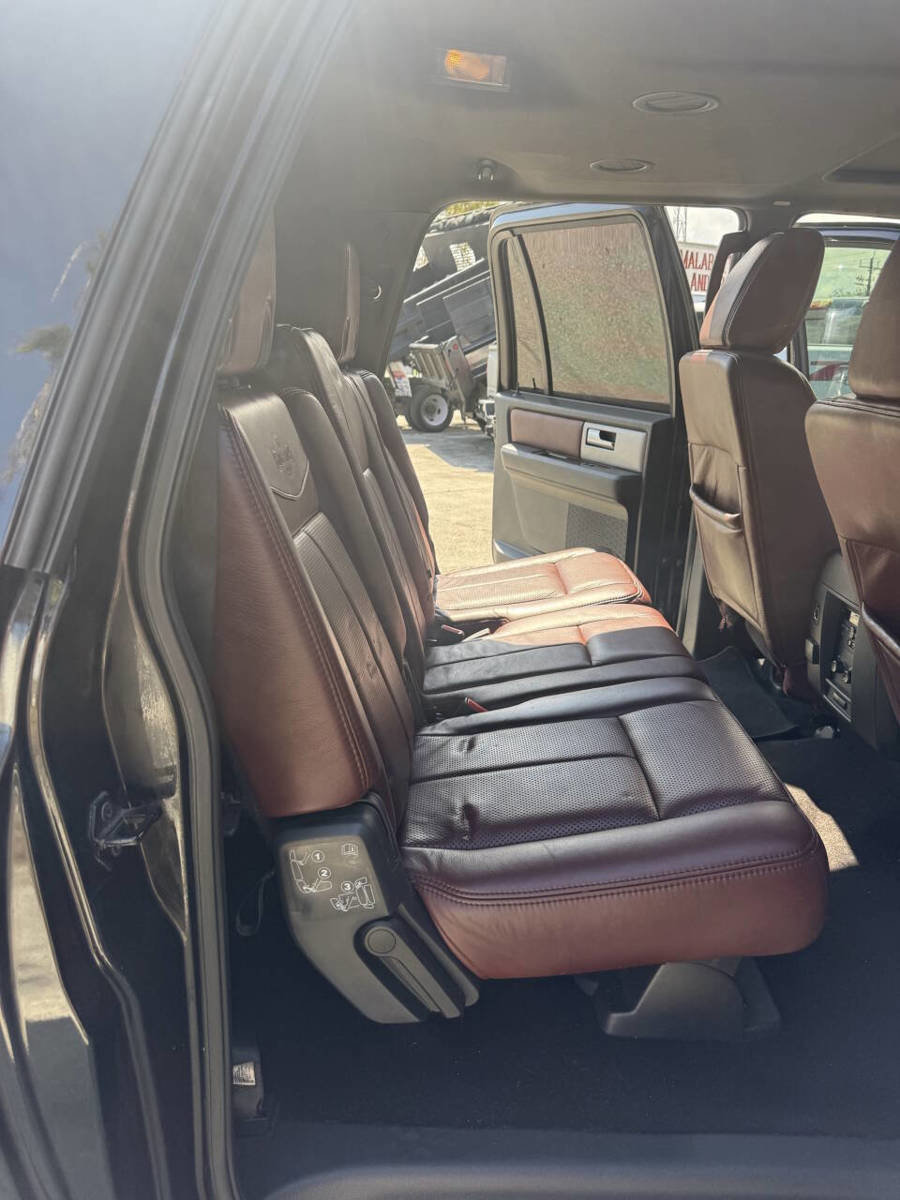 Used 2014 Ford Expedition EL King Ranch RWD image 14