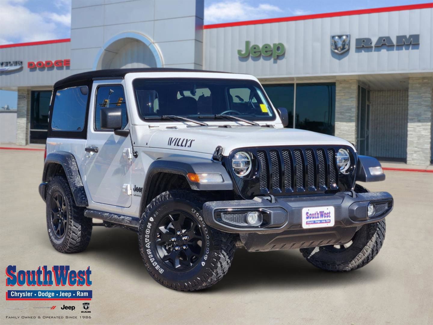 Used 2022 Jeep Wrangler Willys AWD/4WD image 1