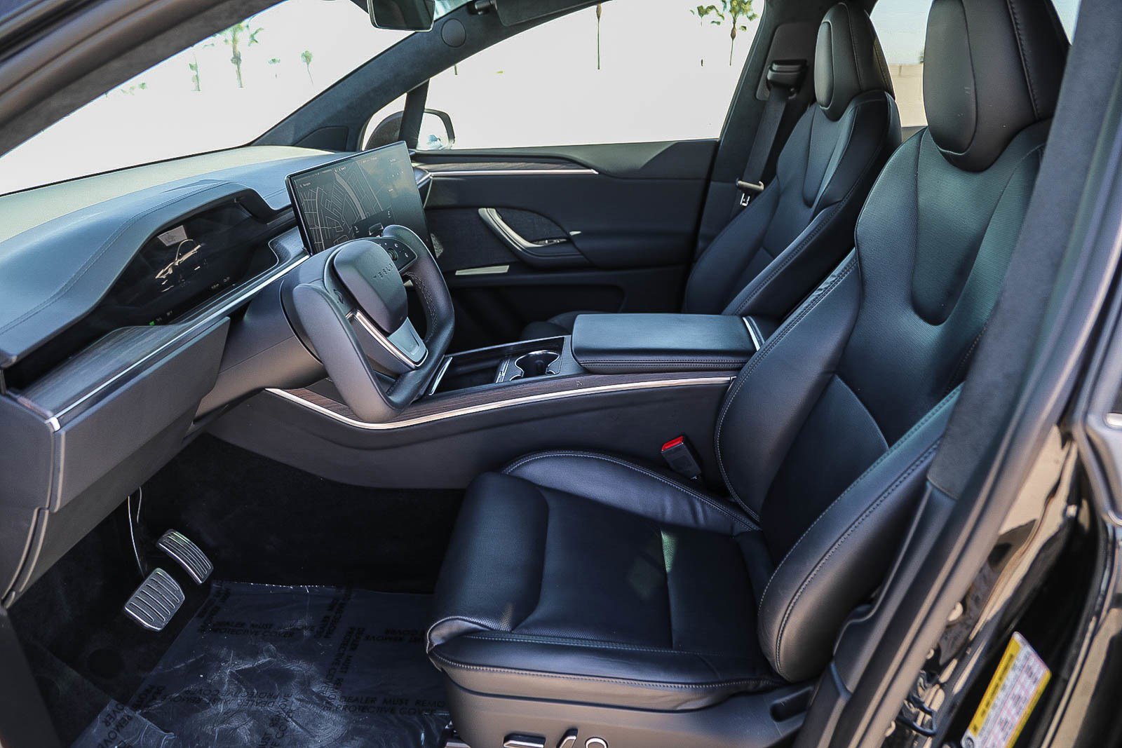 Used 2023 Tesla Model X image 17