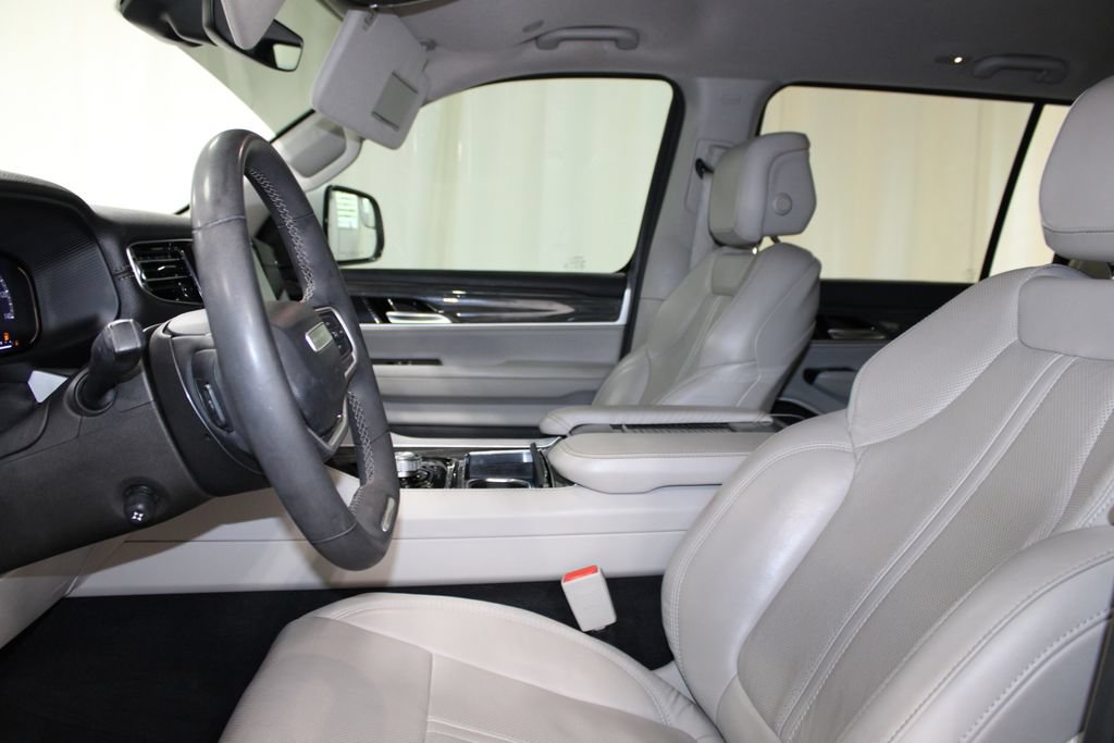 Used 2022 Jeep Wagoneer Series III w/ Flexible Seating Group AWD/4WD image 16
