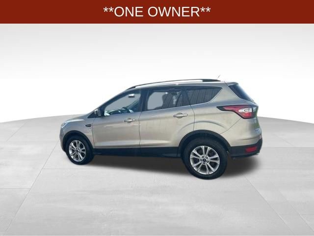 Used 2017 Ford Escape SE w/ Equipment Group 201A image 4