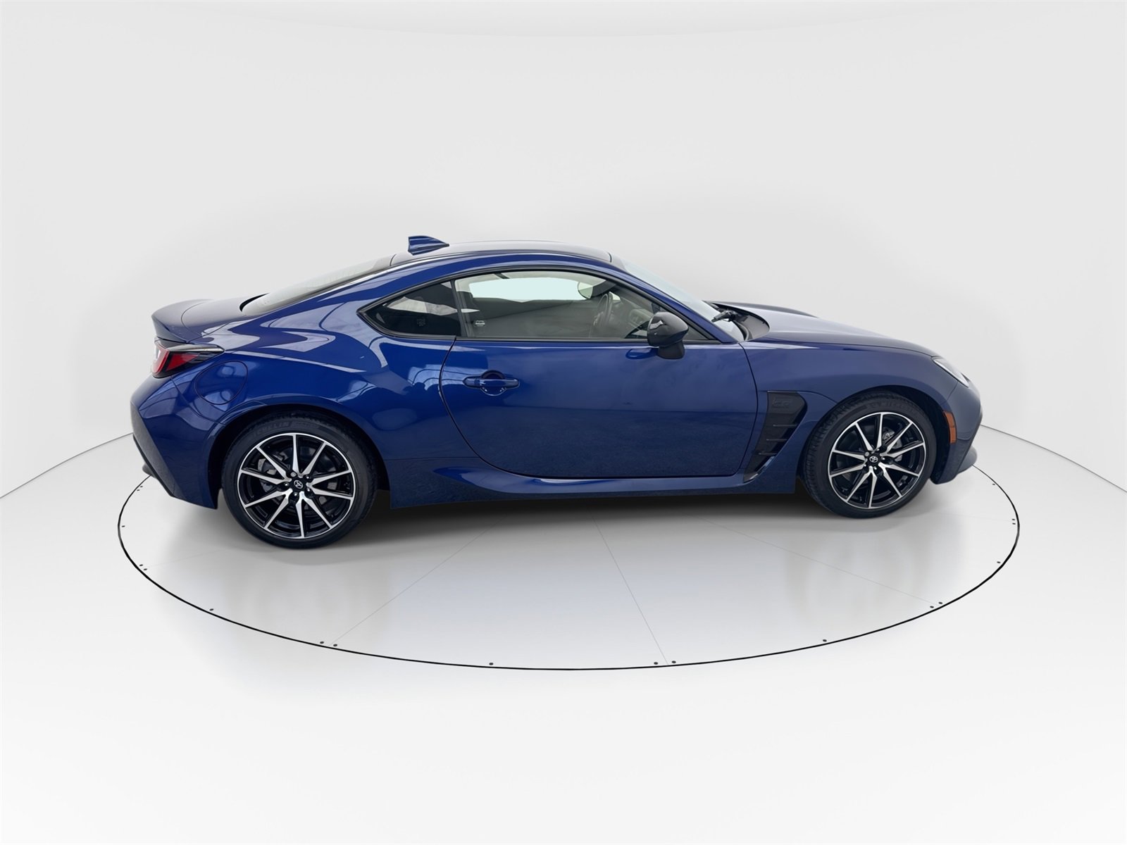 Used 2025 Toyota GR86 image 9