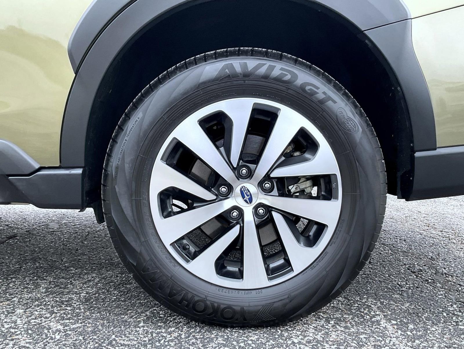 Used 2024 Subaru Outback Premium image 22