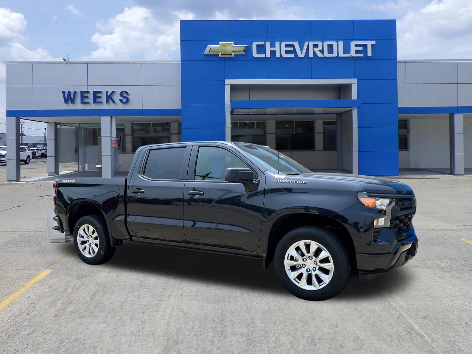 Used 2023 Chevrolet Silverado 1500 Custom image 1