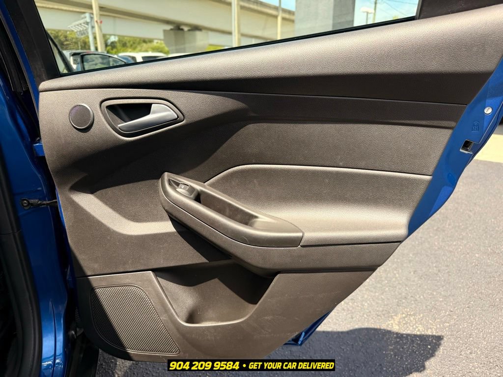 Used 2018 Ford Focus SEL FWD image 31