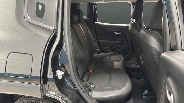 Used 2023 Jeep Renegade Altitude image 24