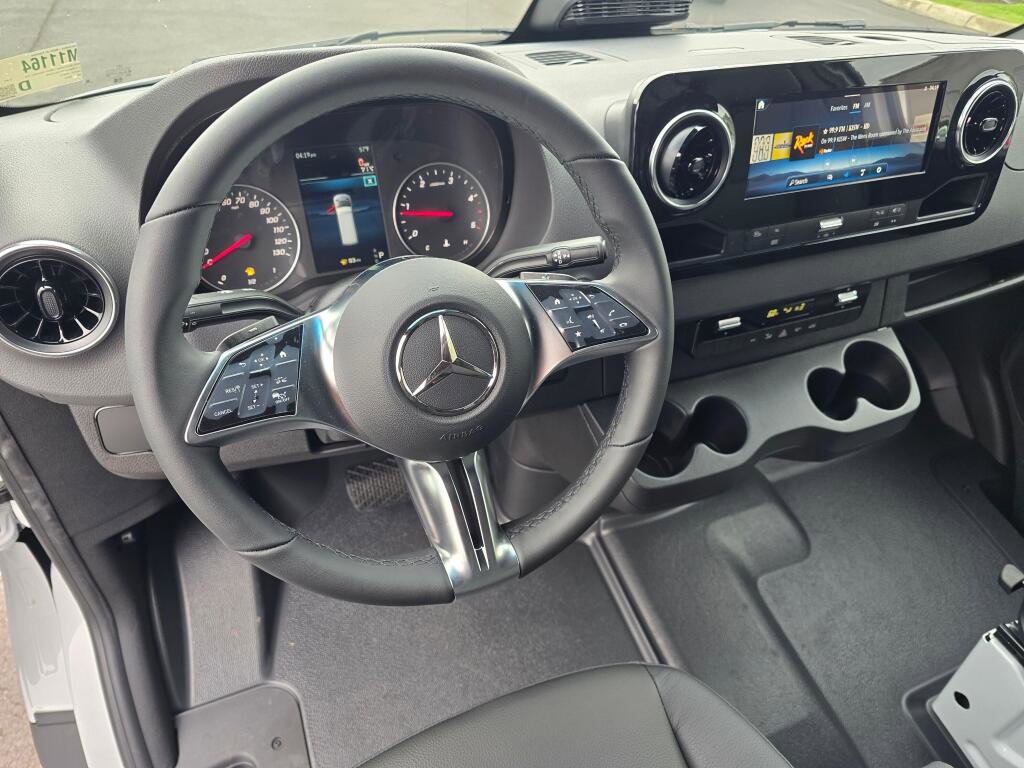 New 2026 Mercedes-Benz Sprinter 2500 image 32