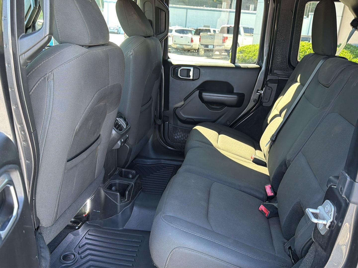 Used 2019 Jeep Wrangler Unlimited Sport S AWD/4WD image 11