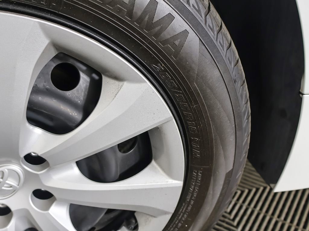 Used 2024 Toyota Corolla LE image 18