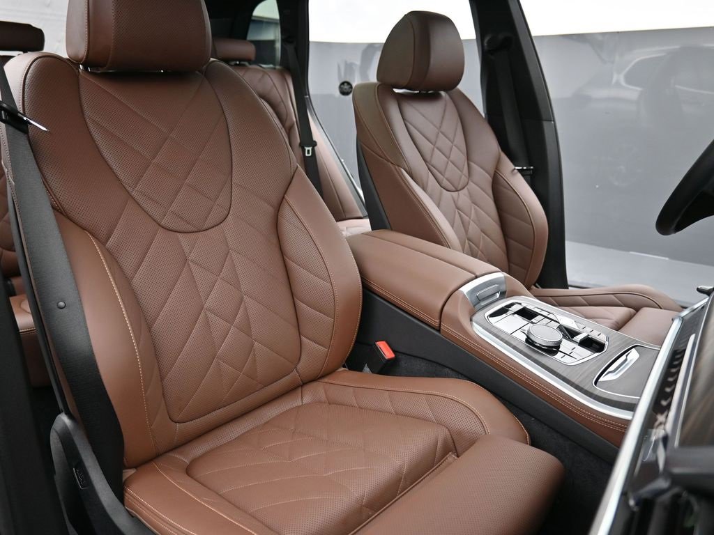 Used 2024 BMW X5 xDrive40i w/ Premium Package image 21