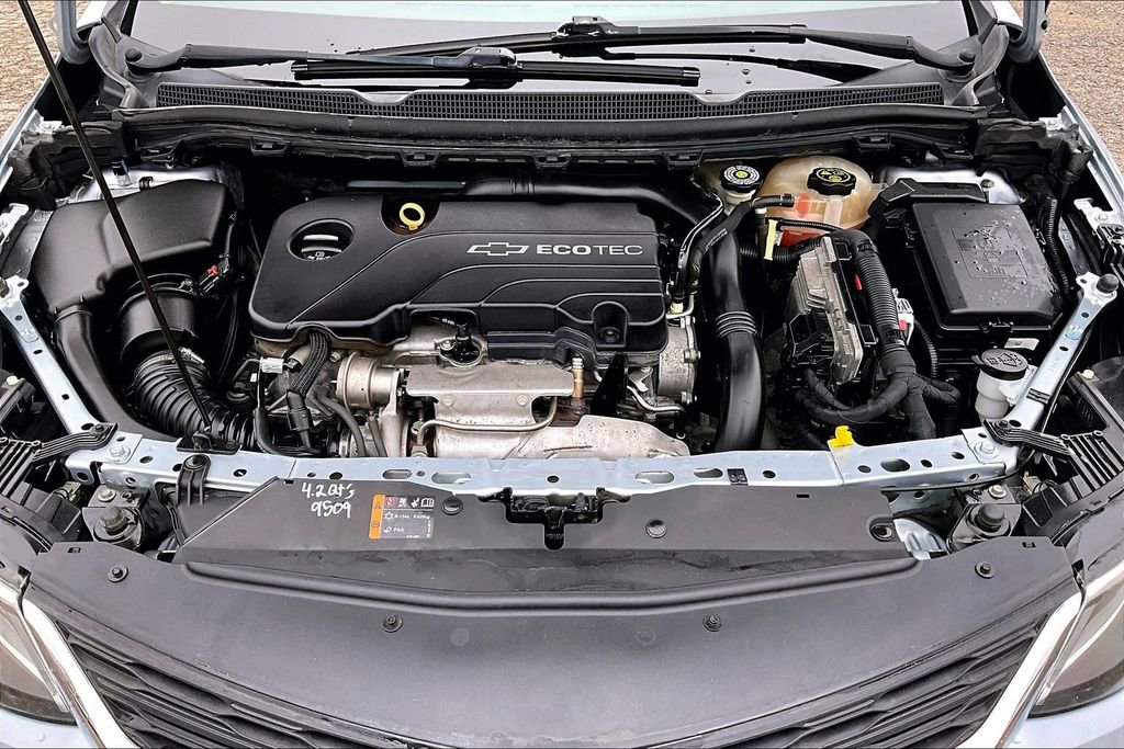 Used 2017 Chevrolet Cruze LT w/ Convenience Package image 10