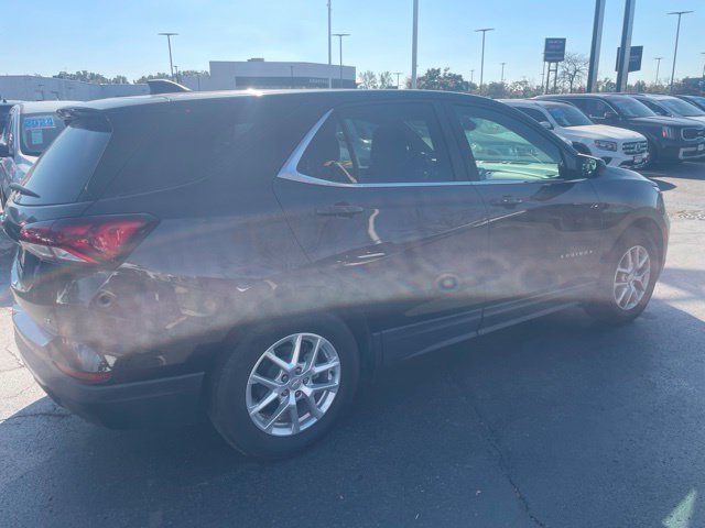 Used 2022 Chevrolet Equinox LT FWD image 2