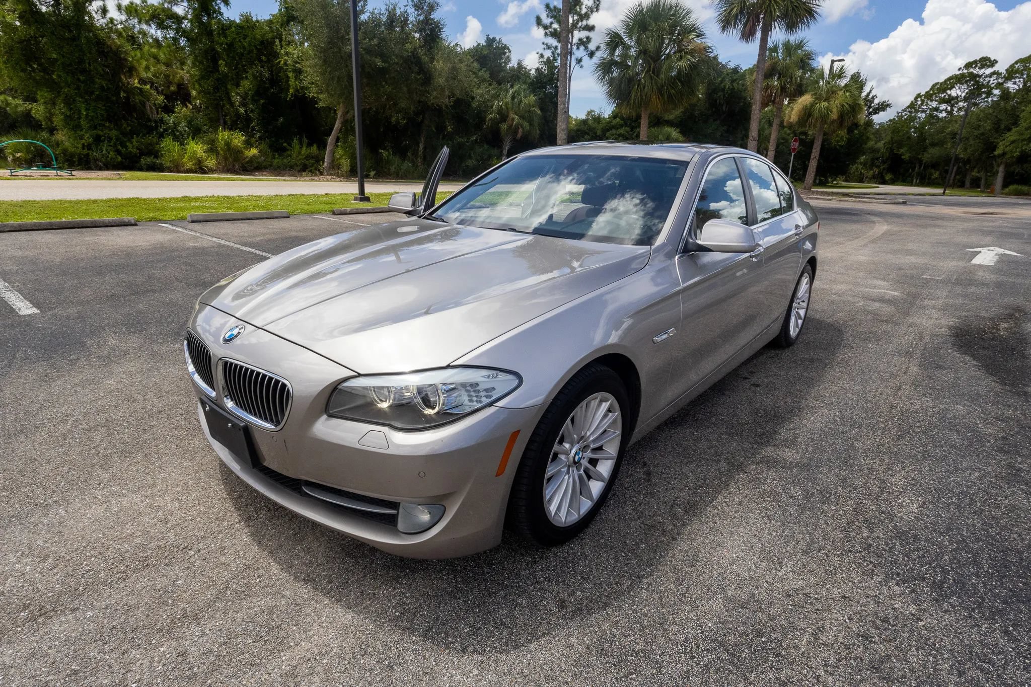 Used 2011 BMW 535i Sedan RWD image 3