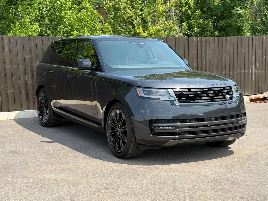 New 2026 Land Rover Range Rover Long Wheelbase SE AWD/4WD image 8