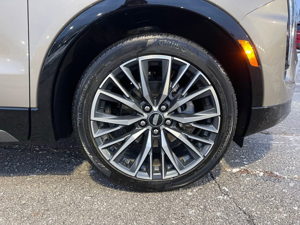 Used 2024 Cadillac XT4 Sport image 12