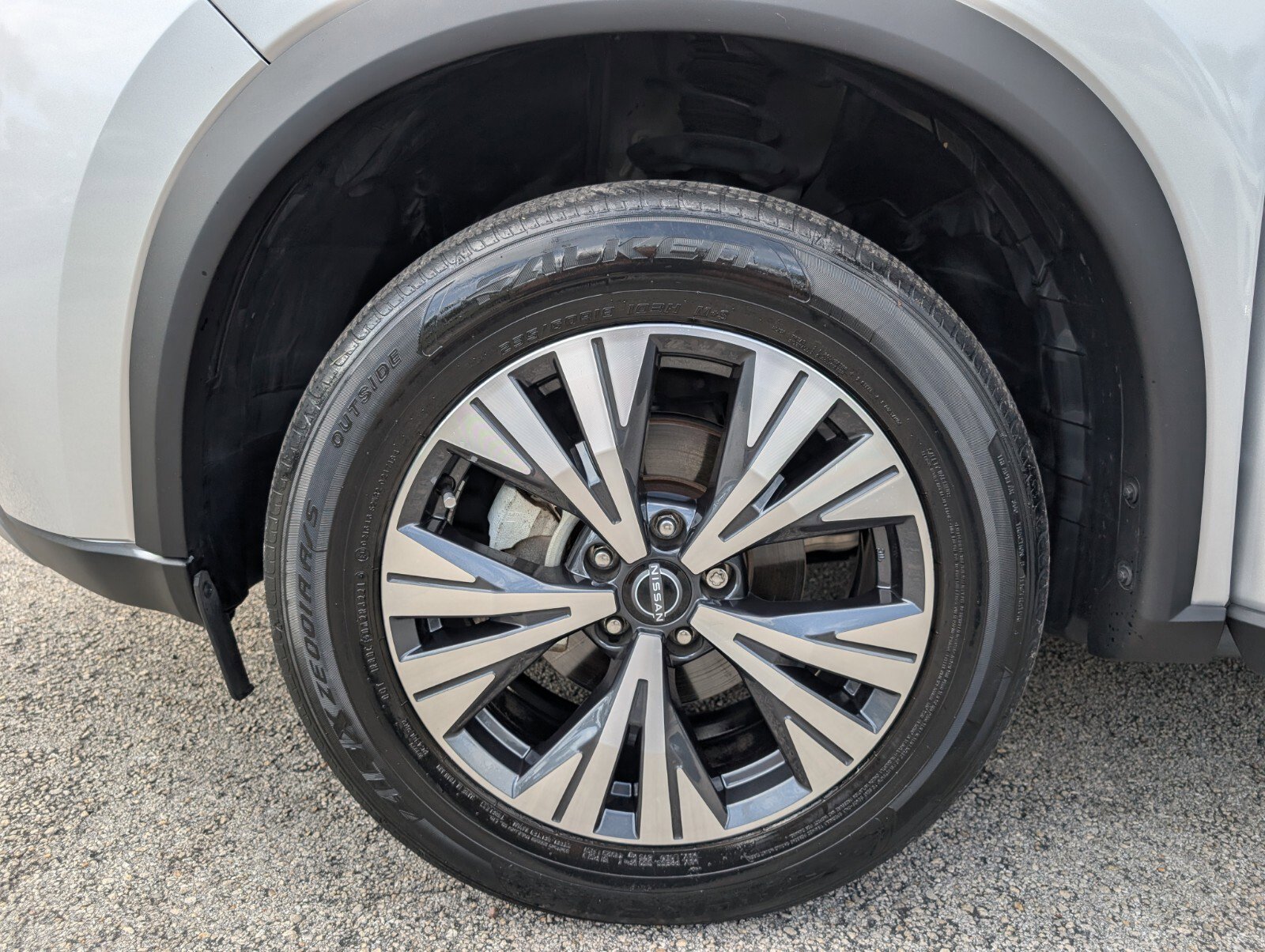 Used 2022 Nissan Rogue SV w/ SV Premium Package image 19