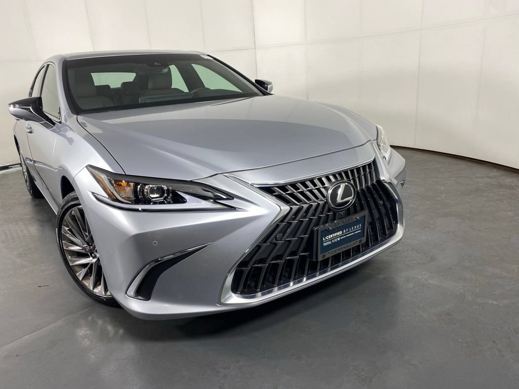 Used 2025 Lexus ES 300h w/ Accessory Package (Z1) FWD image 3