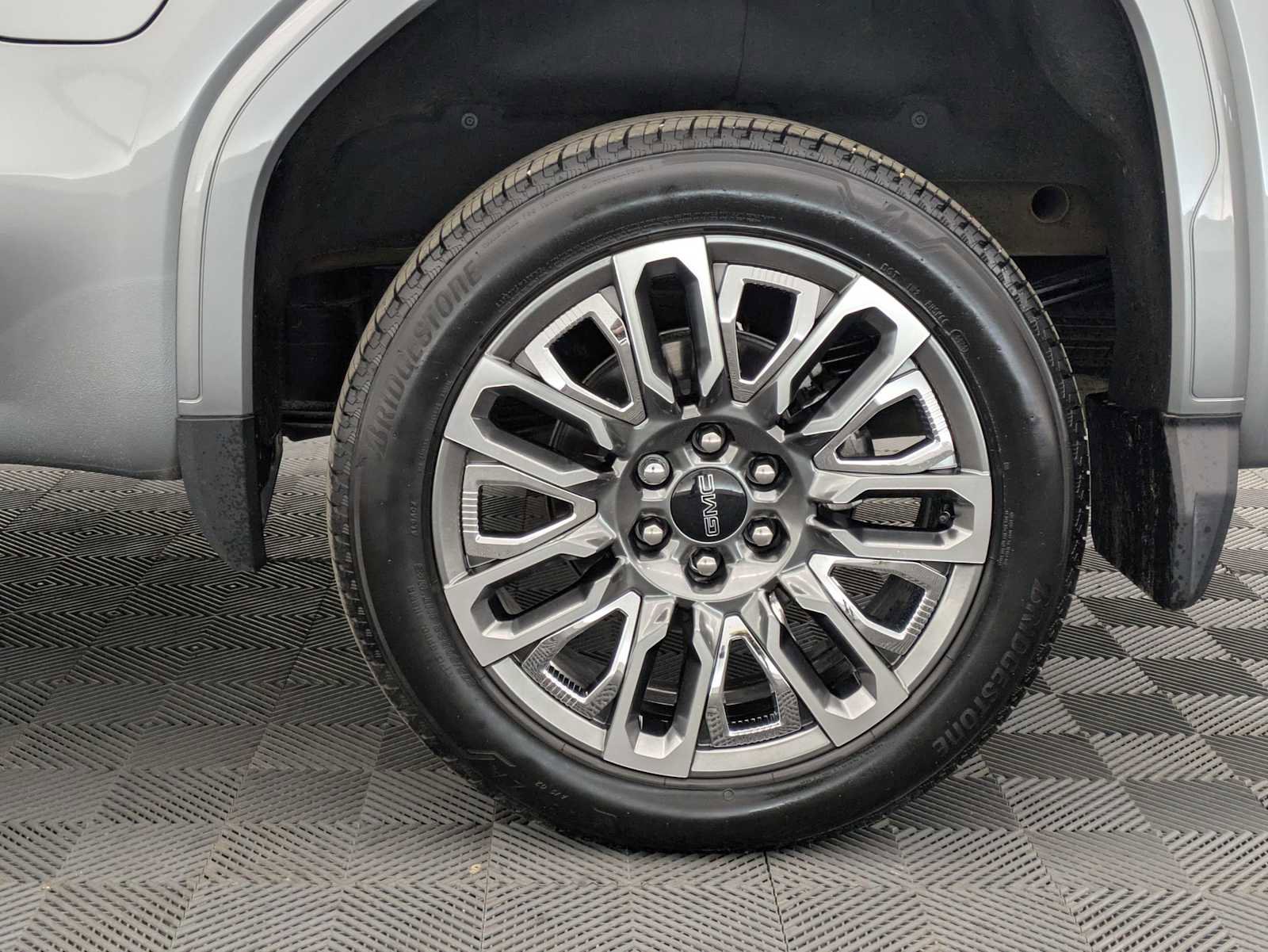 Used 2025 GMC Sierra 1500 Denali Ultimate image 15