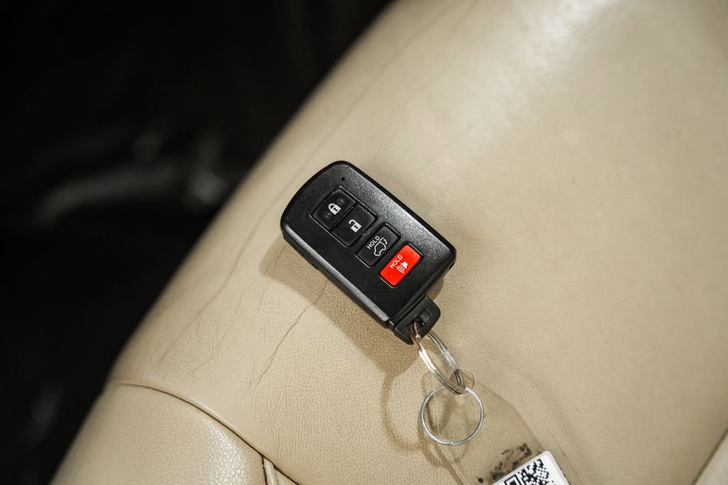 Used 2019 Toyota Highlander XLE image 42