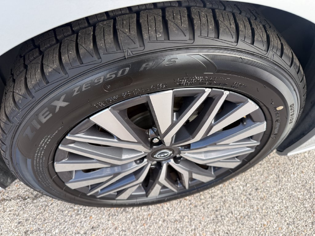 Used 2023 Nissan Altima 2.5 SV FWD image 10
