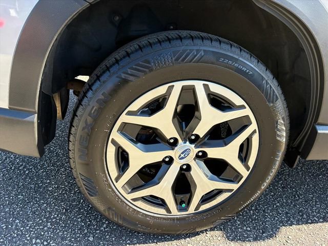 Used 2021 Subaru Forester Premium image 24