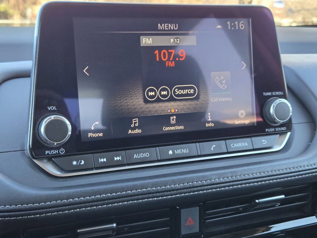 Used 2022 Nissan Rogue SV image 18