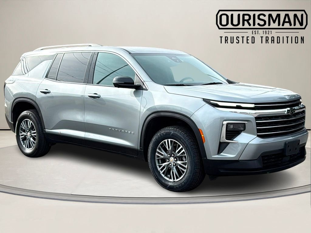 Used 2024 Chevrolet Traverse LT