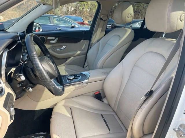 Used 2019 Mercedes-Benz GLC 300 GLC 300 w/ Premium Package image 10