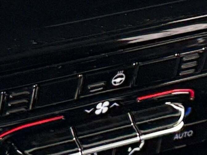 New 2025 Jeep Grand Cherokee Altitude image 34