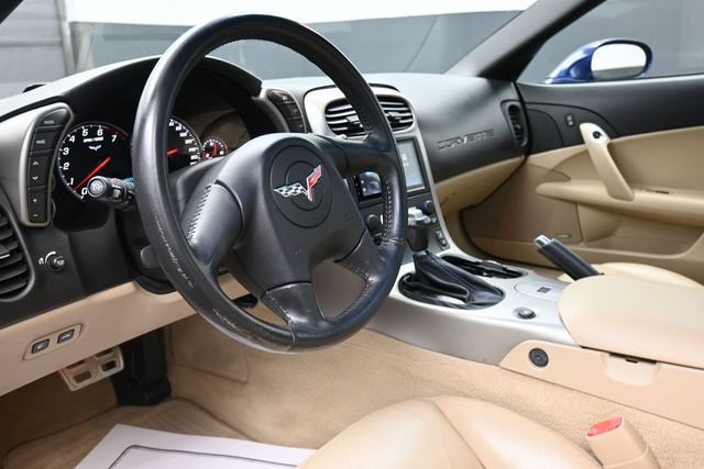 Used 2005 Chevrolet Corvette Coupe w/ Preferred Equipment Group RWD image 14