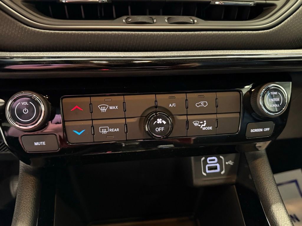 New 2026 Jeep Compass Latitude image 20