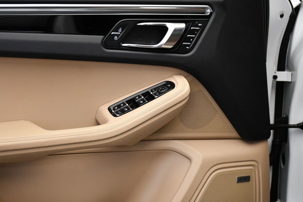 Used 2022 Porsche Macan image 36