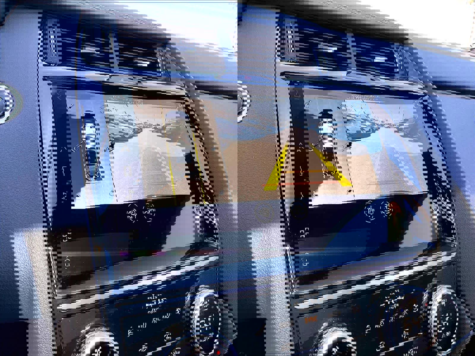 Used 2024 Jaguar E-PACE R-Dynamic SE image 22