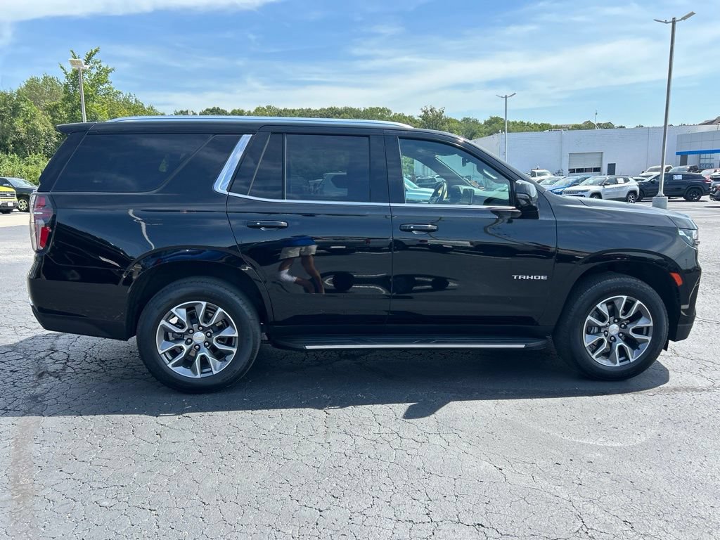 Used 2024 Chevrolet Tahoe LT w/ Luxury Package AWD/4WD image 4