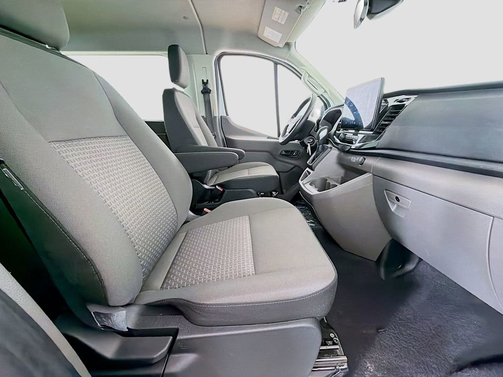 Used 2024 Ford Transit 350 XLT image 19