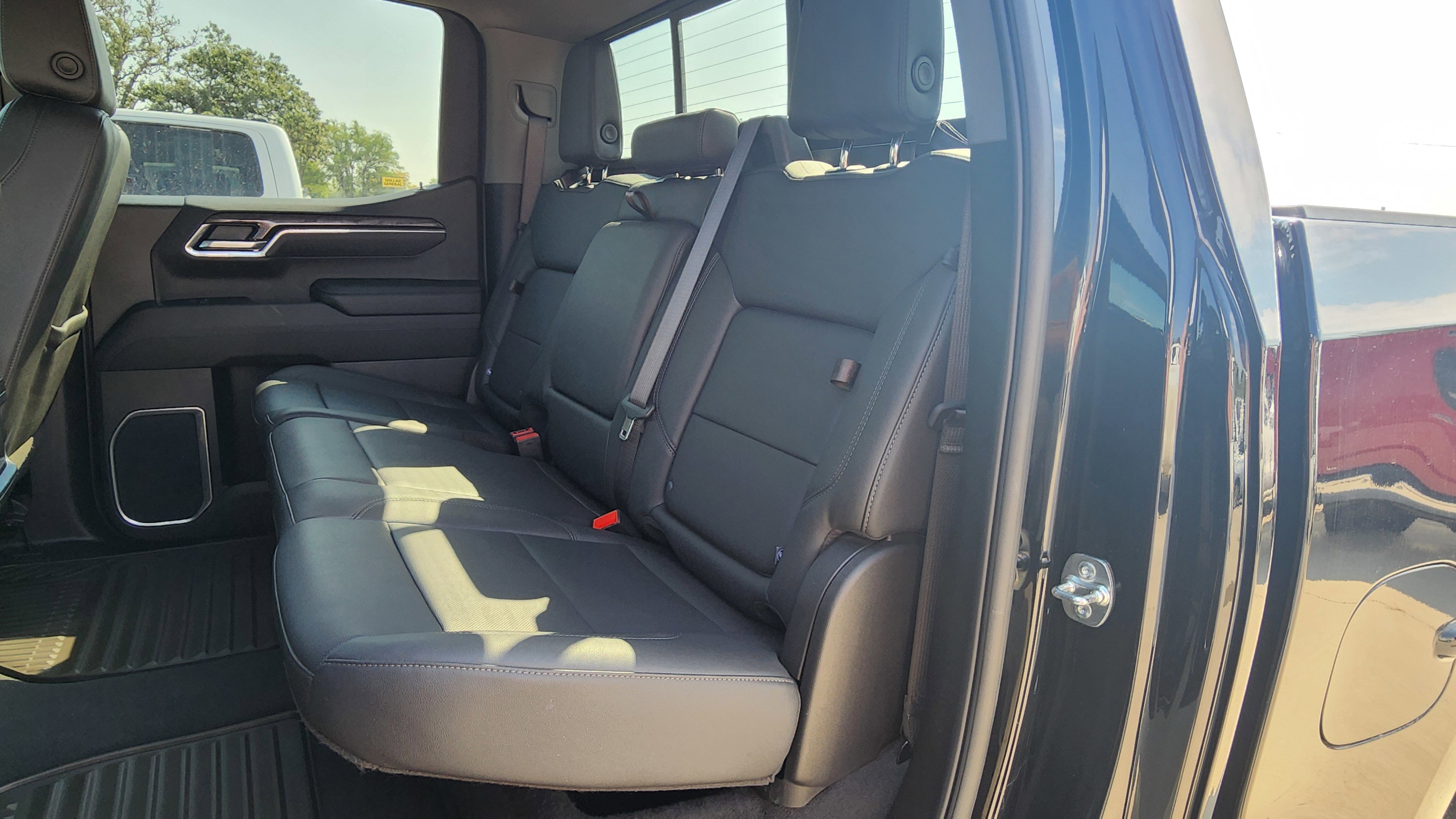 Used 2025 Chevrolet Silverado 1500 LTZ w/ Z71 Off-Road Package image 18